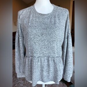 Lucky Brand Cloud Soft Long Sleeve Jersey Gray Peplum Top, Size Small